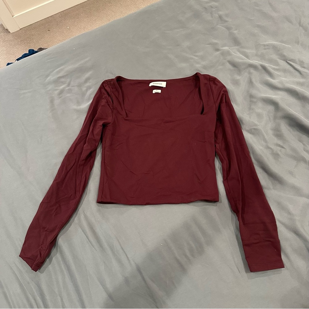 Aritzia Long Sleeve Tee in Burgundy